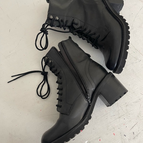 Seychelles black leather healed boot. Size: 7 excellent condition - Picture 12 of 12